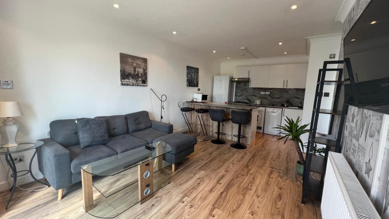 Comfy 2 Bedroom Apartments - Finchley Road, Londra Dış mekan fotoğraf