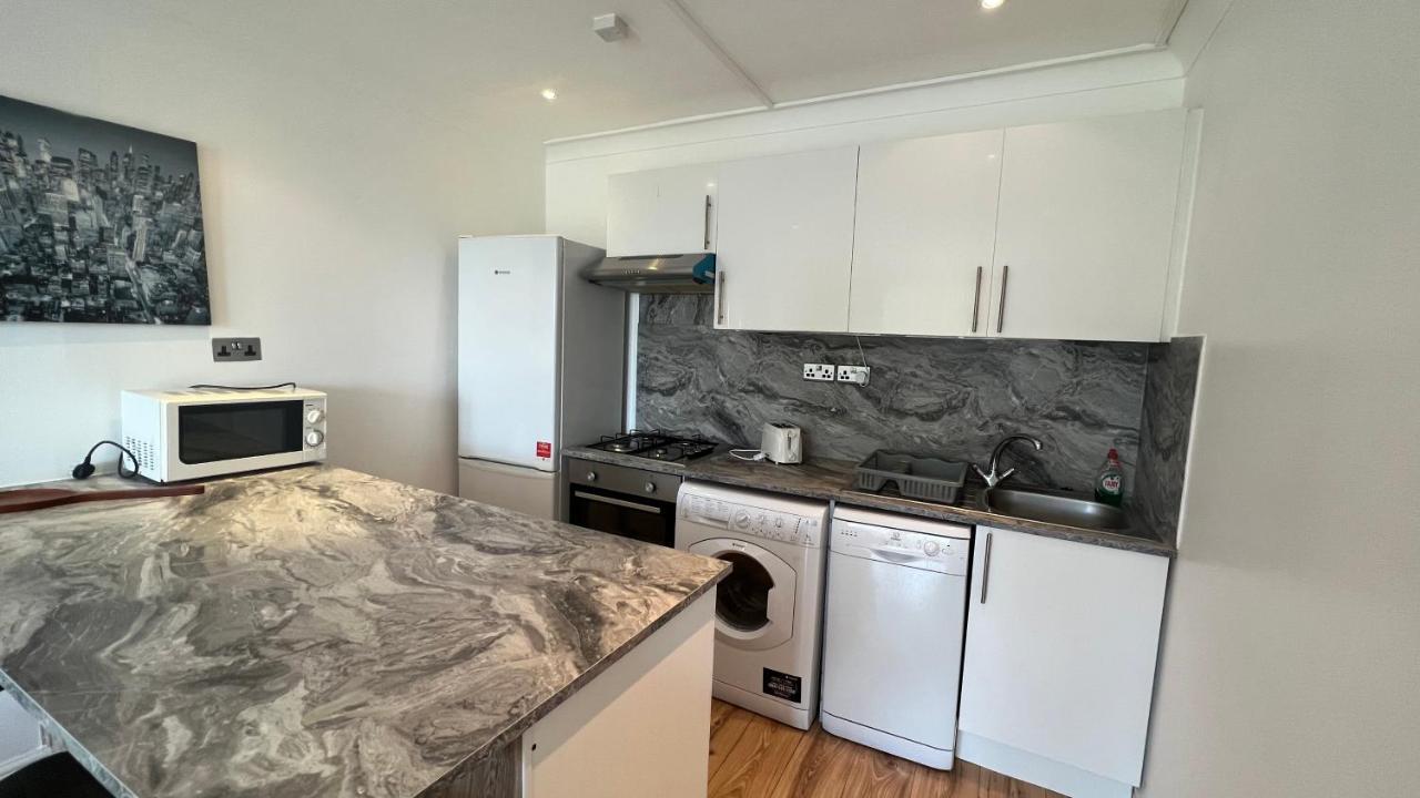 Comfy 2 Bedroom Apartments - Finchley Road, Londra Dış mekan fotoğraf
