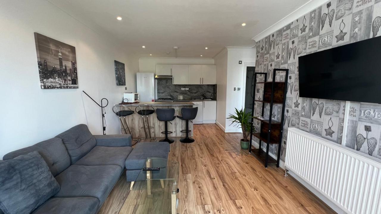 Comfy 2 Bedroom Apartments - Finchley Road, Londra Dış mekan fotoğraf