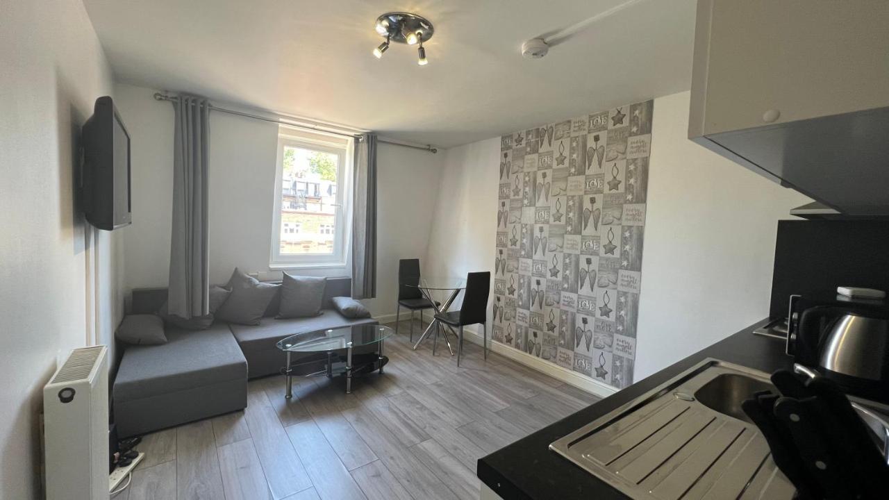Comfy 2 Bedroom Apartments - Finchley Road, Londra Dış mekan fotoğraf