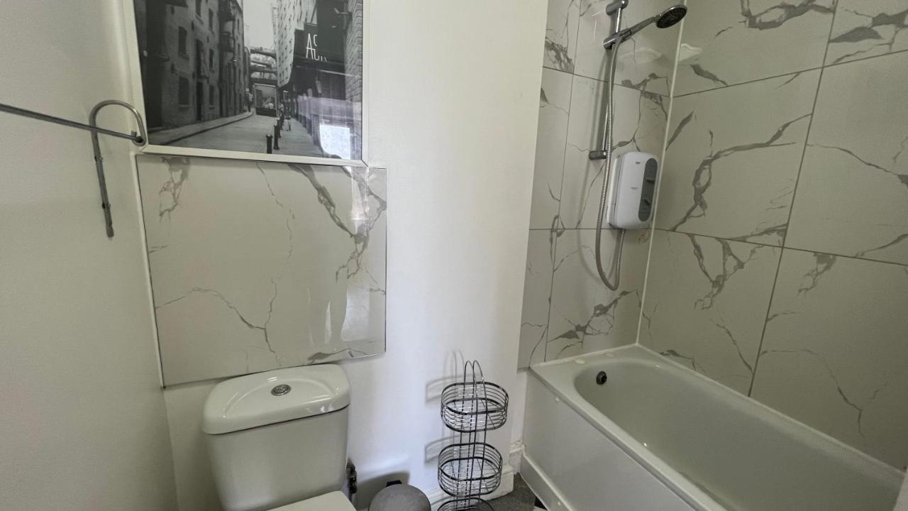 Comfy 2 Bedroom Apartments - Finchley Road, Londra Dış mekan fotoğraf