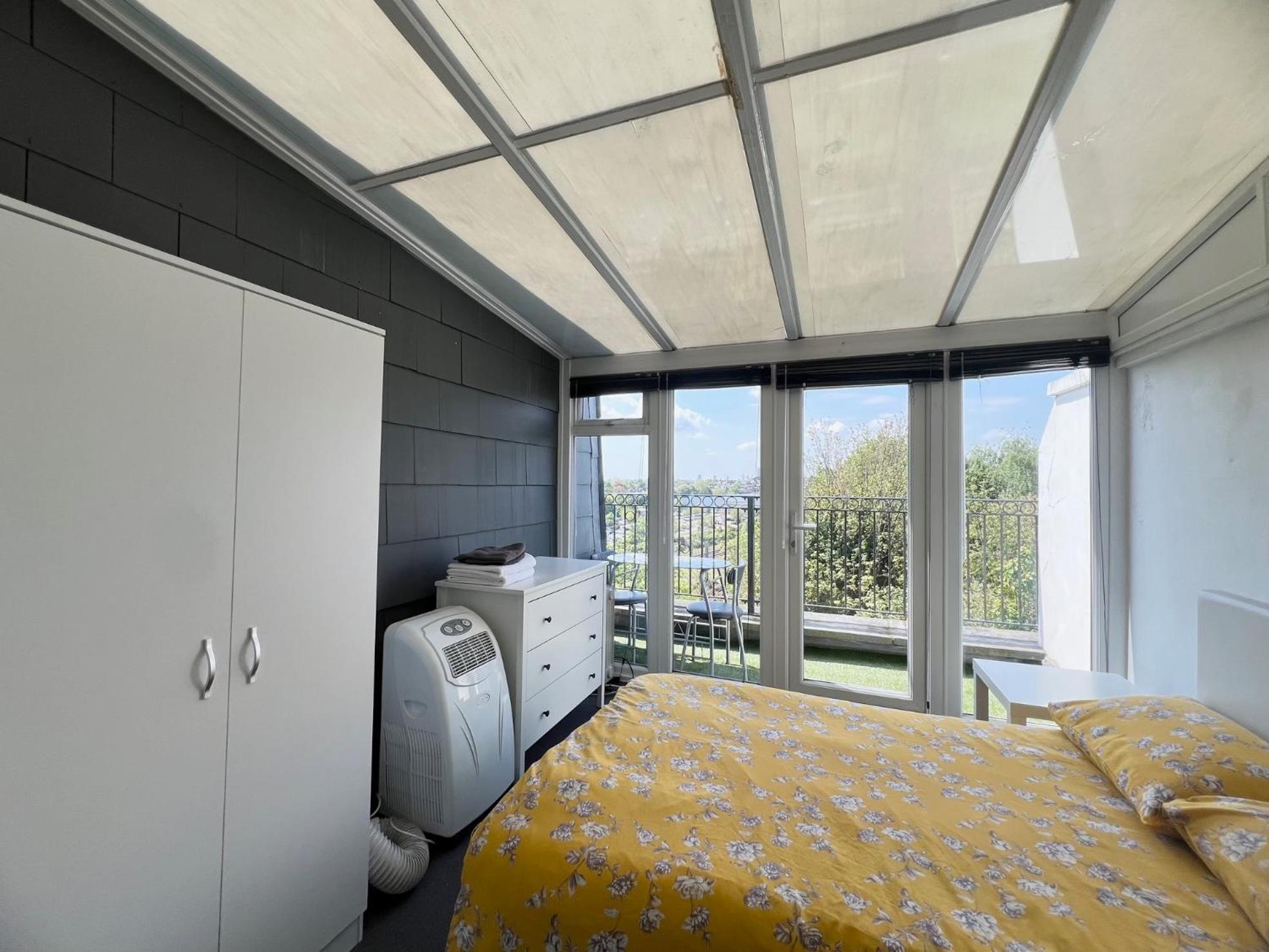 Comfy 2 Bedroom Apartments - Finchley Road, Londra Dış mekan fotoğraf