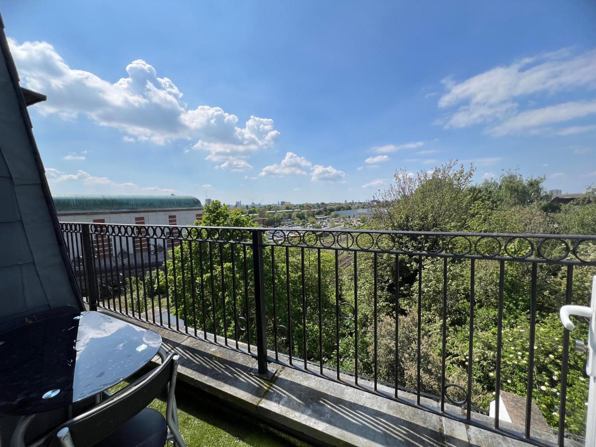 Comfy 2 Bedroom Apartments - Finchley Road, Londra Dış mekan fotoğraf